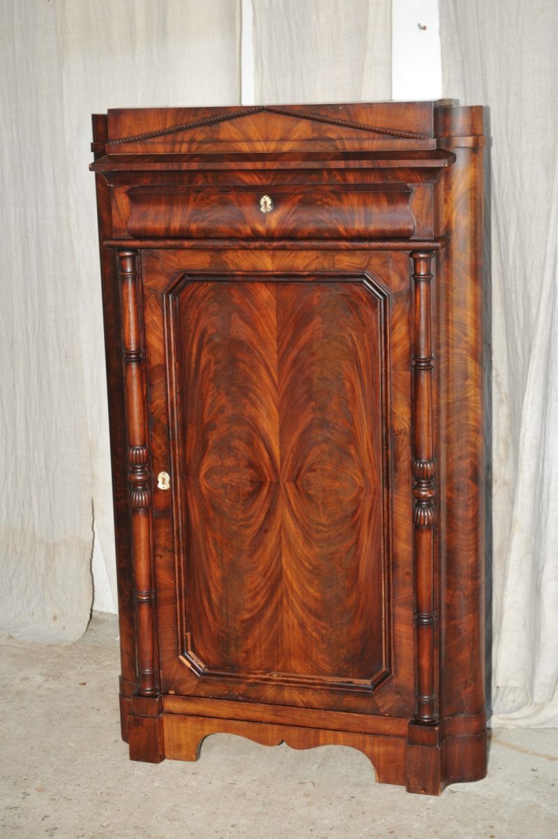 Biedermeier Eckschrank Mahagoni