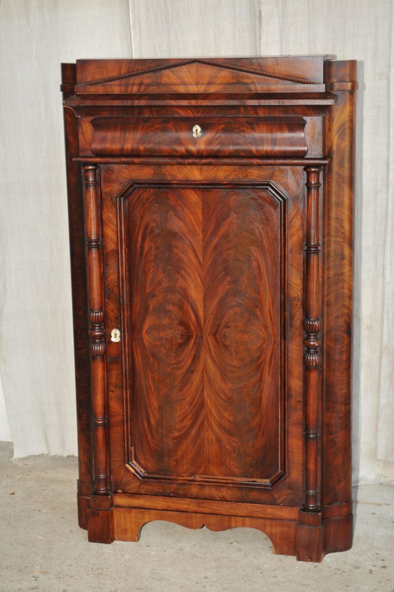 Biedermeier Eckschrank Mahagoni