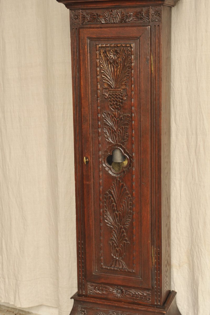 Bodenstanduhr Barock Eiche mit reichem Schnitzdekor