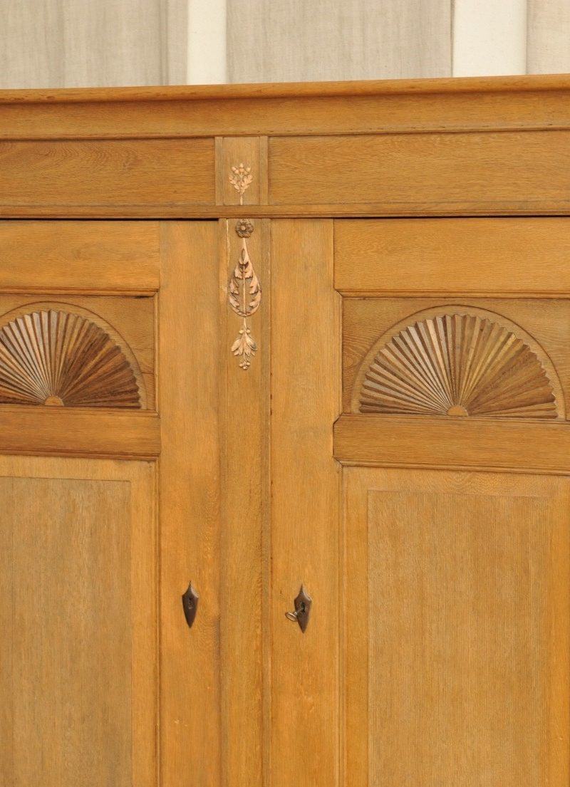 Bremer Sonnenschrank Eiche Empire - Antik im Hof - antiker