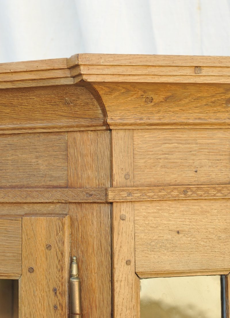 Louis XVI Aufsatzanrichte seitenverglast nordwesteutsch um 1790 - Antik