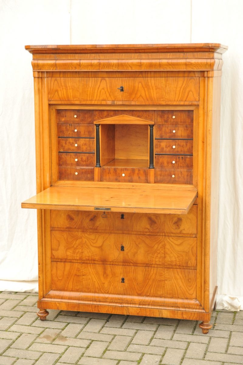 Biedermeier_Schreibschrank_Sägefurnier_2664