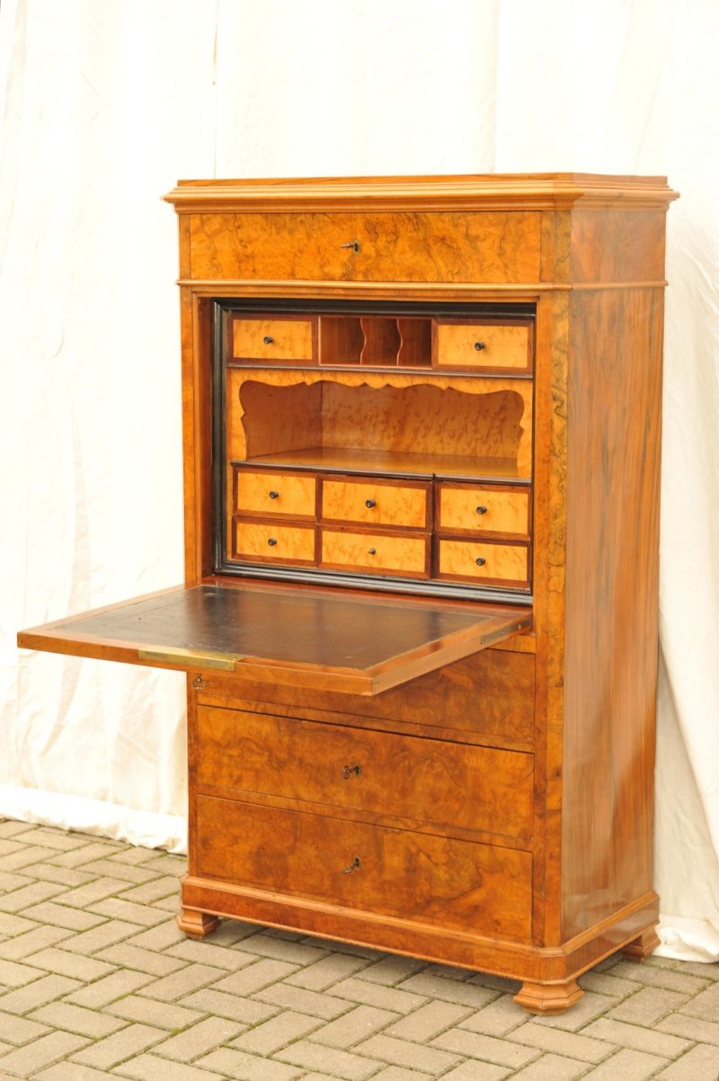 Biedermeier_Sekretaer_Nussbaum_2654