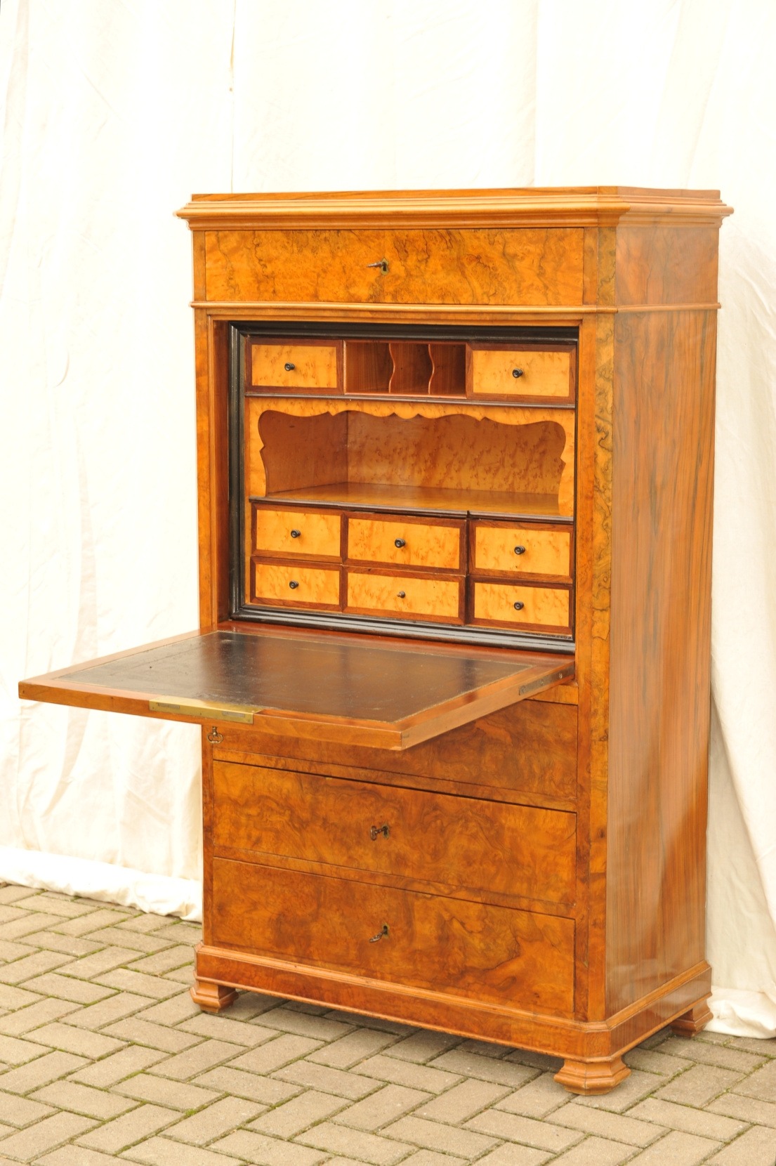 Biedermeier_Sekretaer_Nussbaum_2654