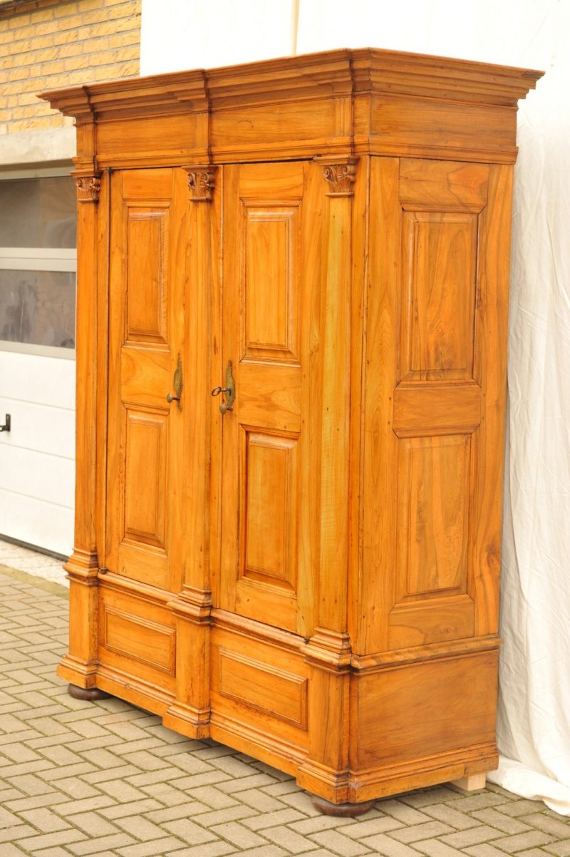 Barockschrank_Nussbaum_2687