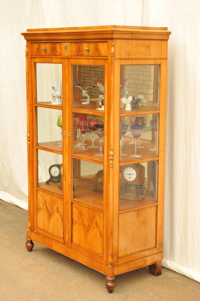 Biedermeier_Vitrine_Seiten_verglast_2818