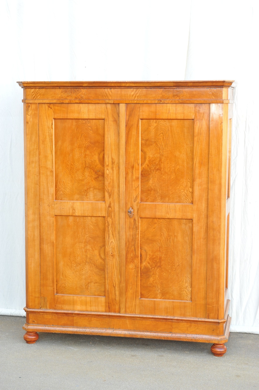 Biedermeier_Schrank_Esche_2835