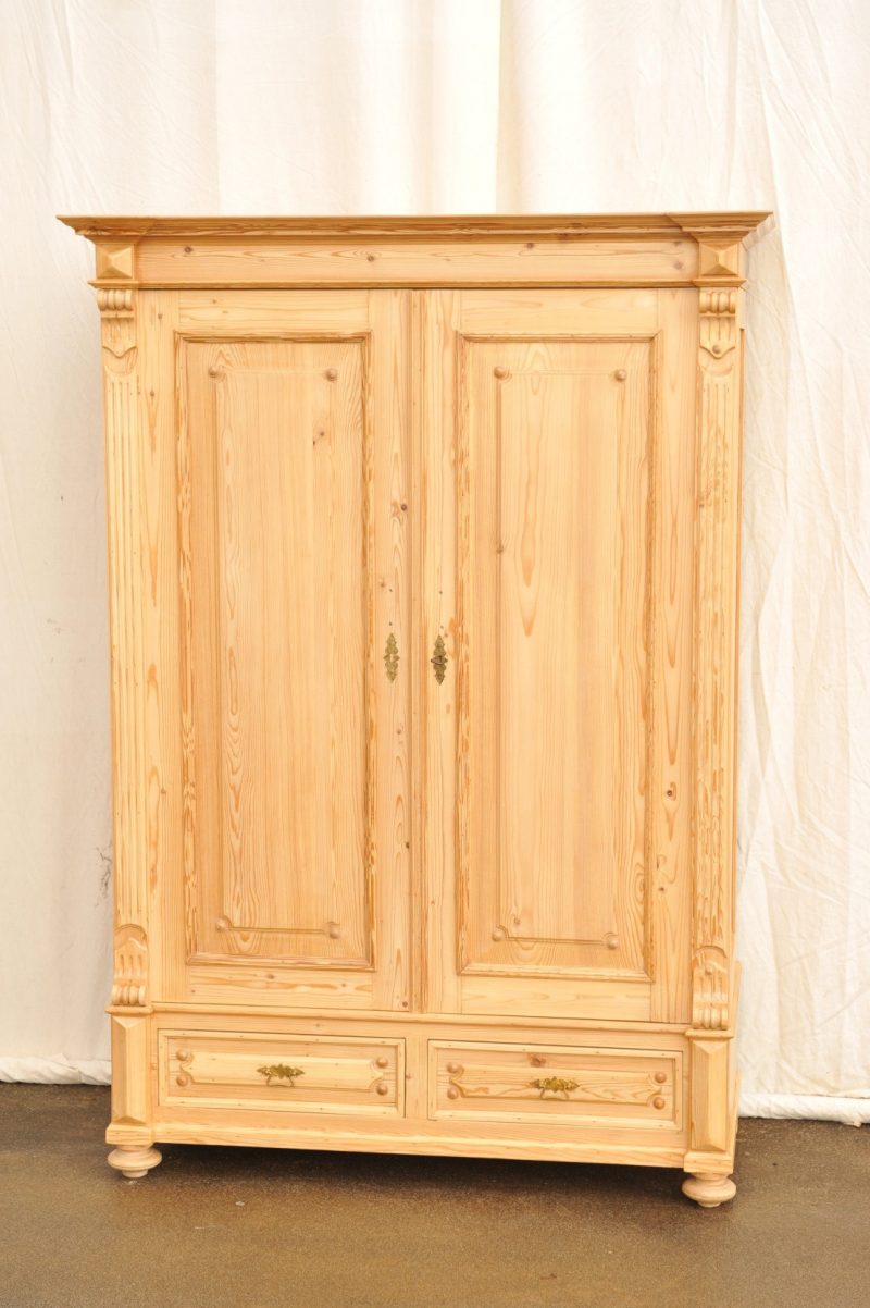 Kleiderschrank_Weichholz_antik_2904