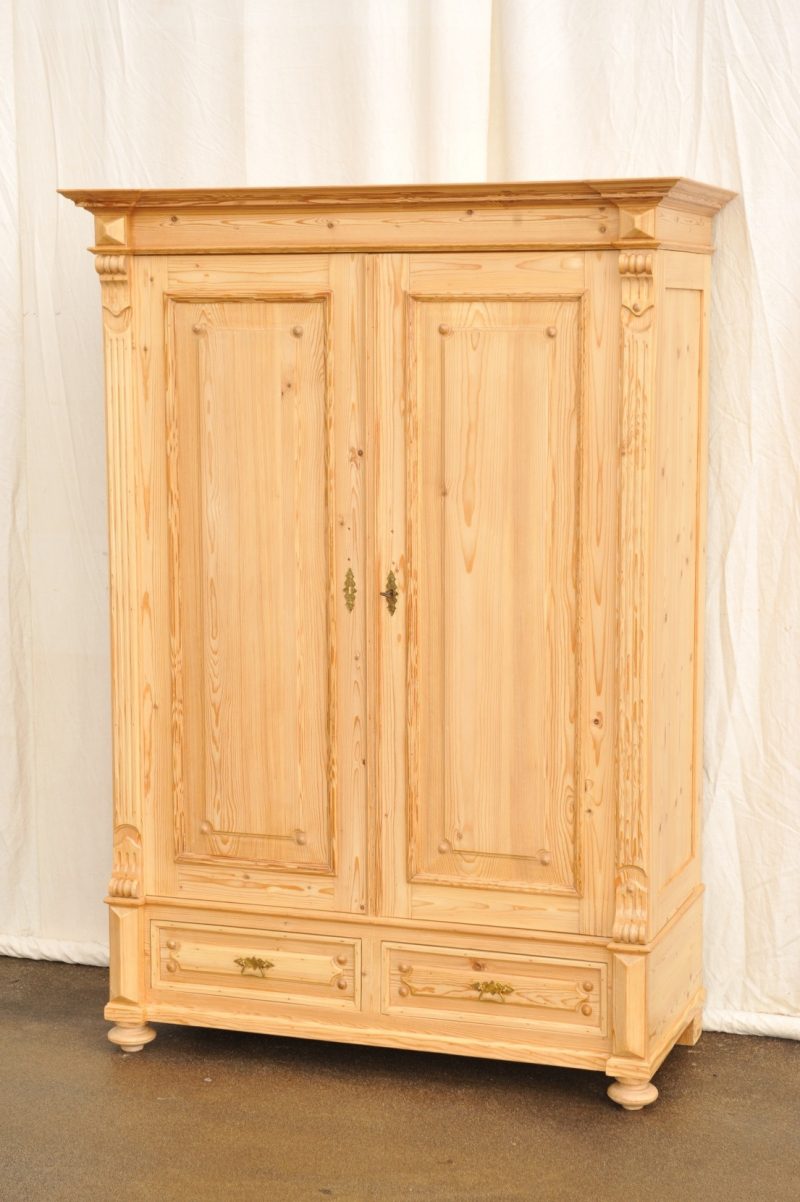 Kleiderschrank_Weichholz_antik_2904