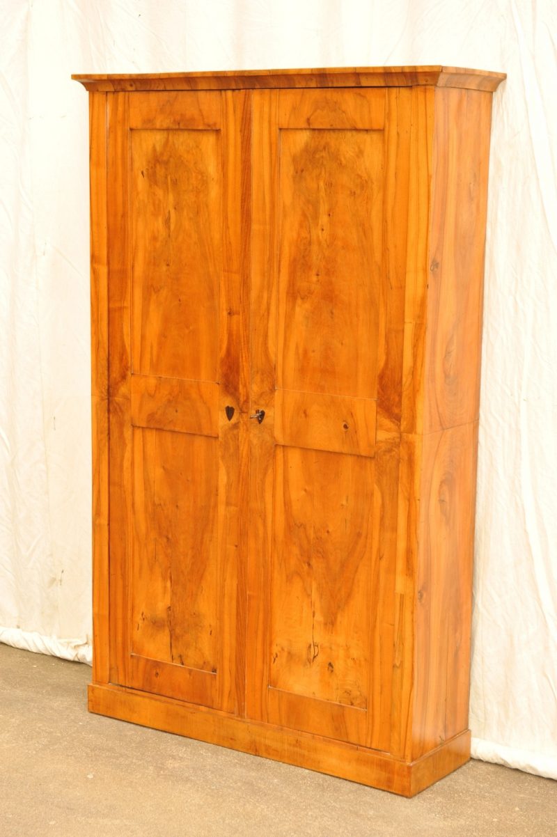 Buecherschrank_Biedermeier_Nussbaum_2931