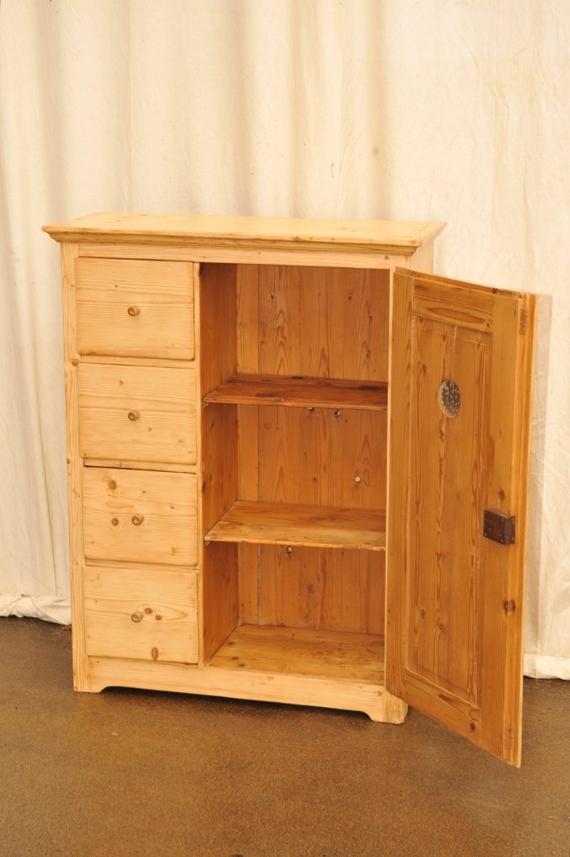 Speckschrank Weichholz - Antik im Hof - antiker Speckschrank, antikes