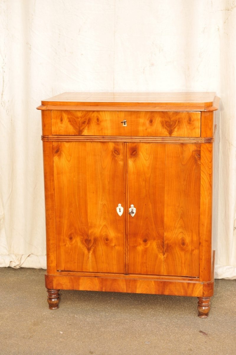 Halbschrank Biedermeier Kirsche Pfeilerschrank