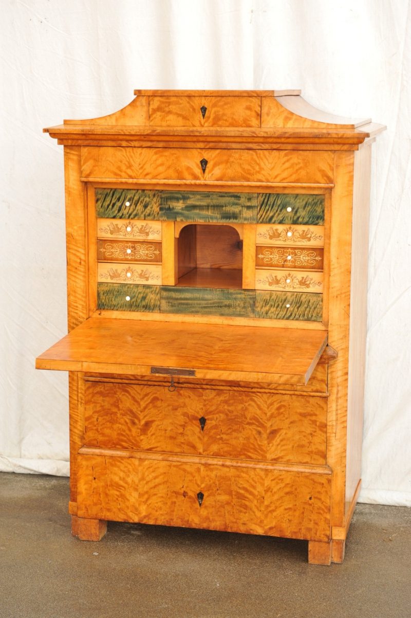 Biedermeier Standsekretär Birke furniert