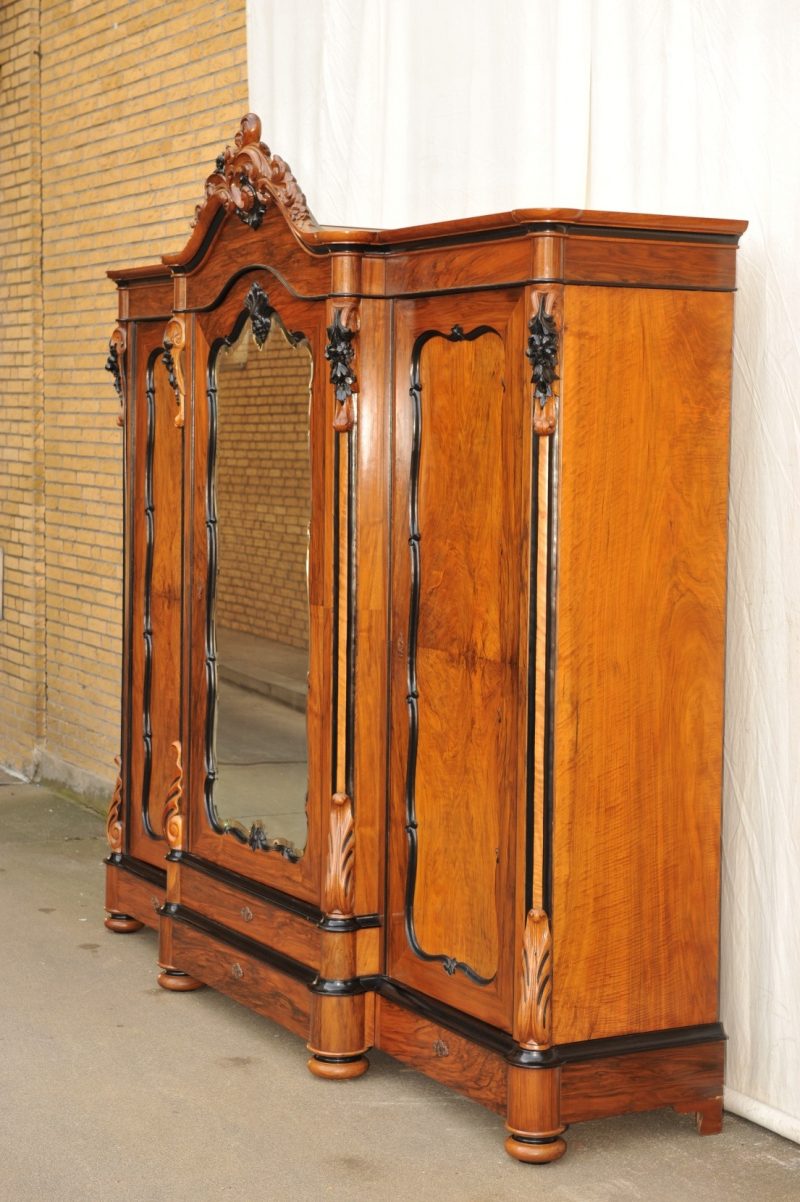 Hallenschrank Louis Philippe - Antik im Hof - antike Schlossmöbel