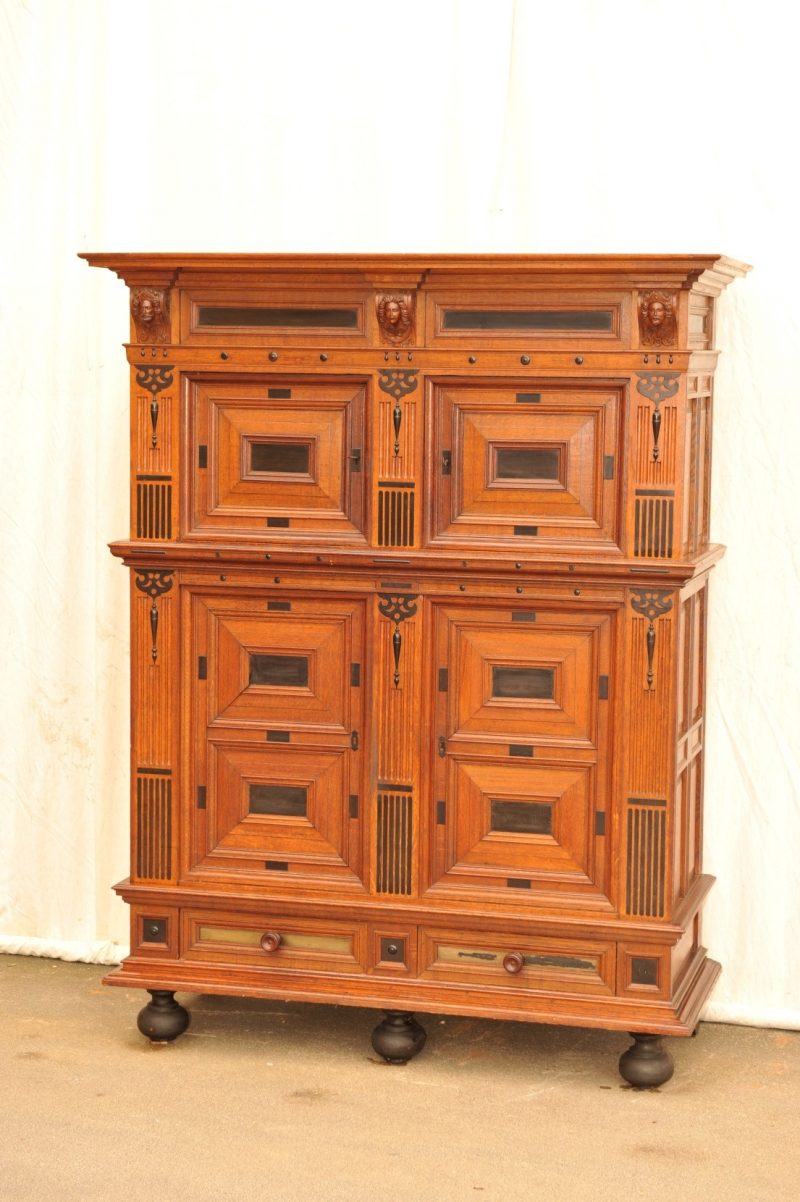 Norddeutscher Kassettenschrank, Aufsatzschrank Barock