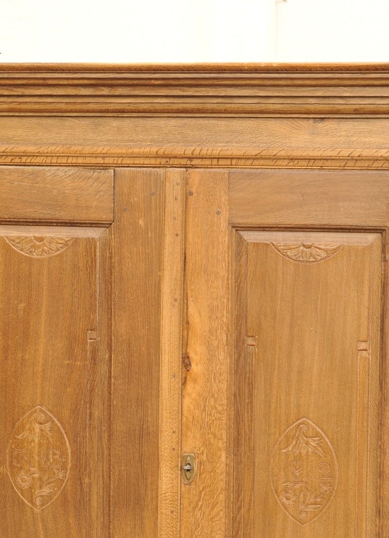 bäuerlicher Biedermeier Schrank Eiche