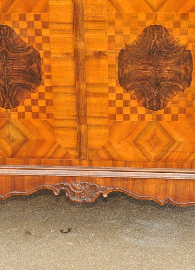 Kleiner Barockschrank Nussbaum Marketerie - Antik im Hof - antiker