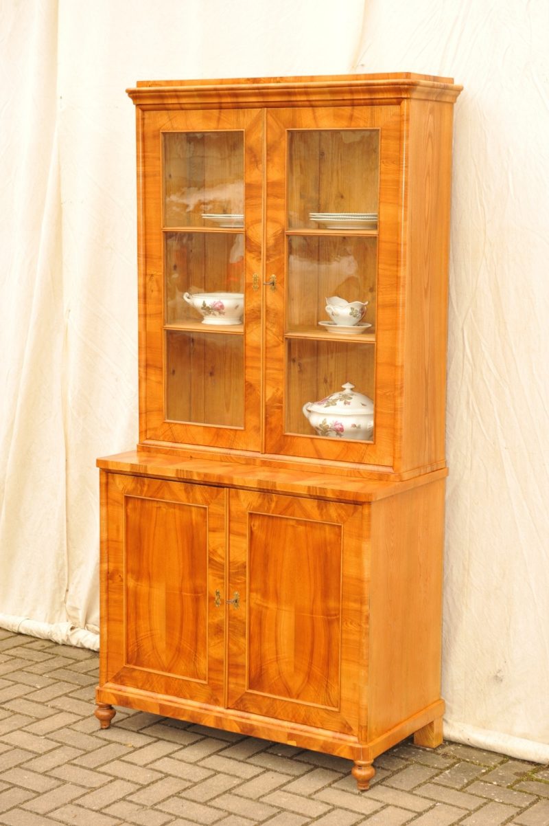 Biedermeier Halbschrank mit Aufsatzvitrine