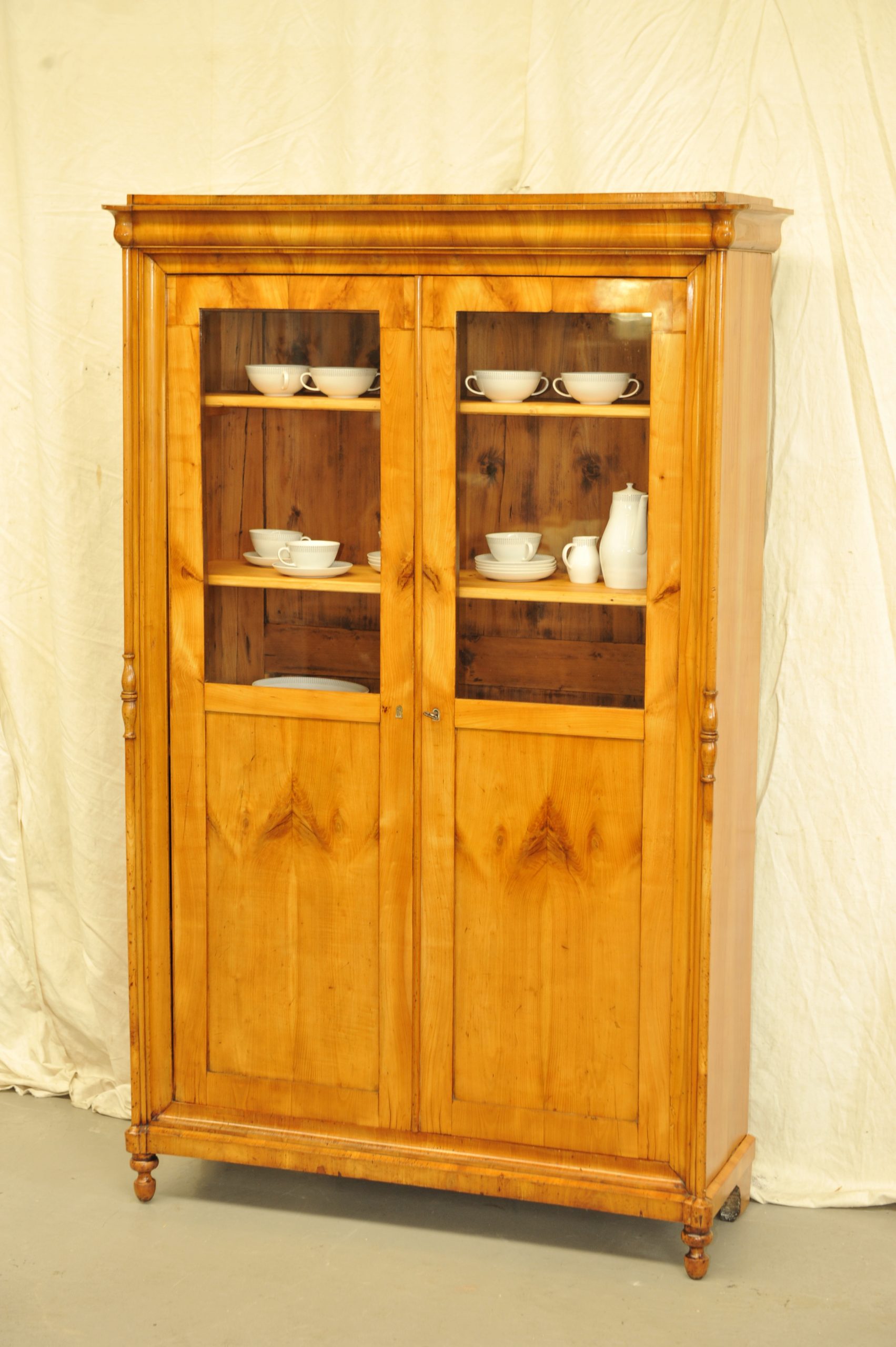 Biedermeier Schrank Kirschbaum