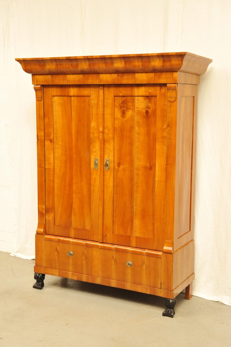 herrschaftlicher Schrank Biedermeier, Rheinland