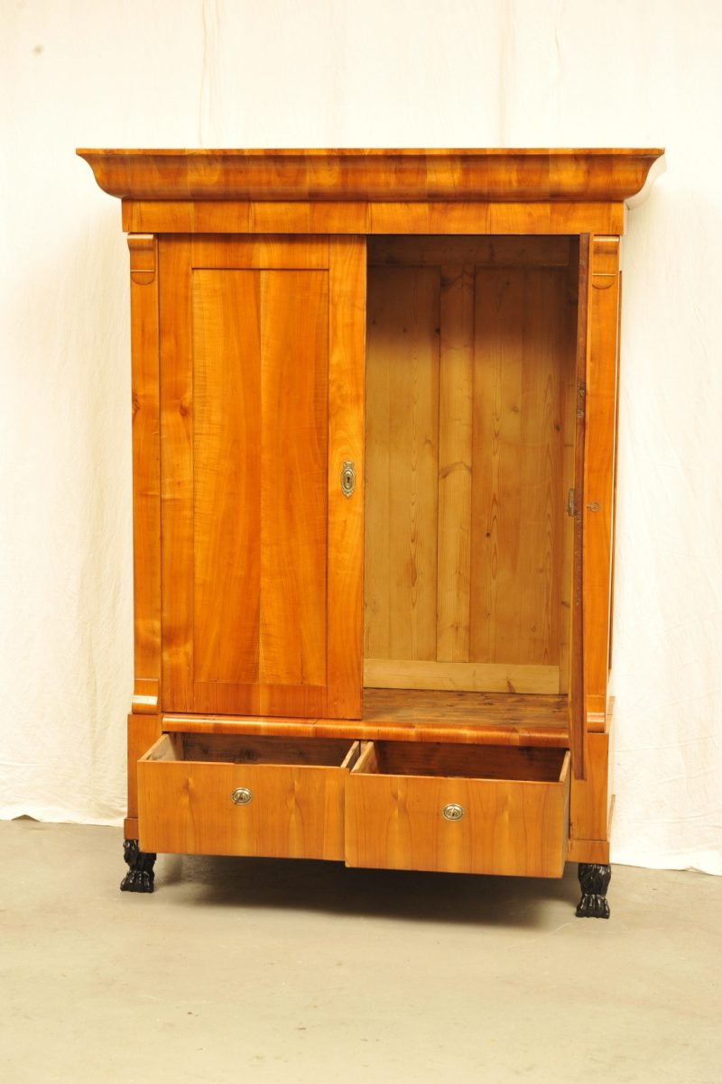 herrschaftlicher Schrank Biedermeier, Rheinland