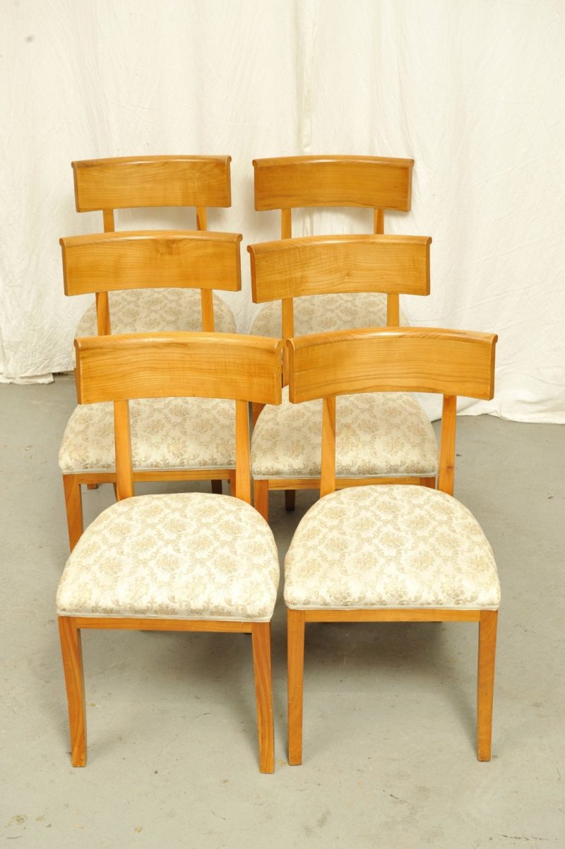 6 Stühle und Ausziehtisch Kirsche