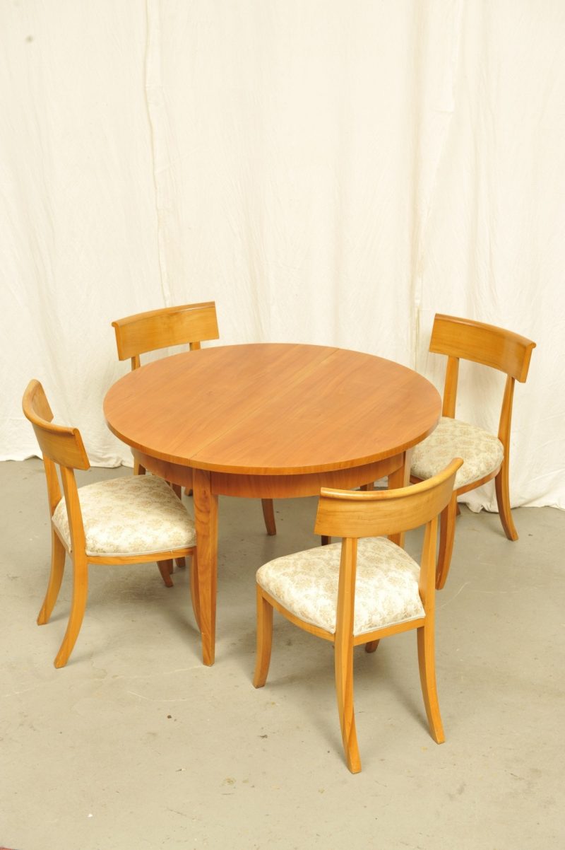 6 Stühle und Ausziehtisch Kirsche