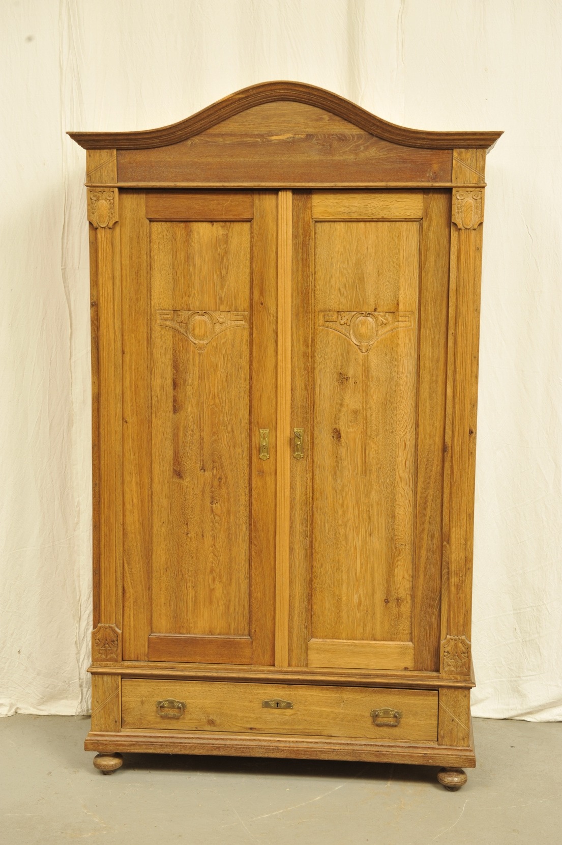 zerlegbarer Eichenschrank von 1910/20