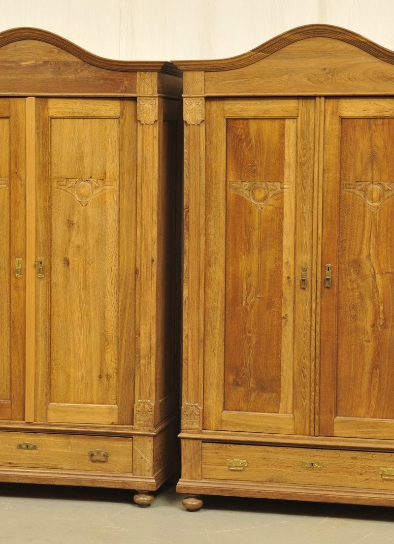 Paar zerlegbarer Eichenschrank von 1910/20