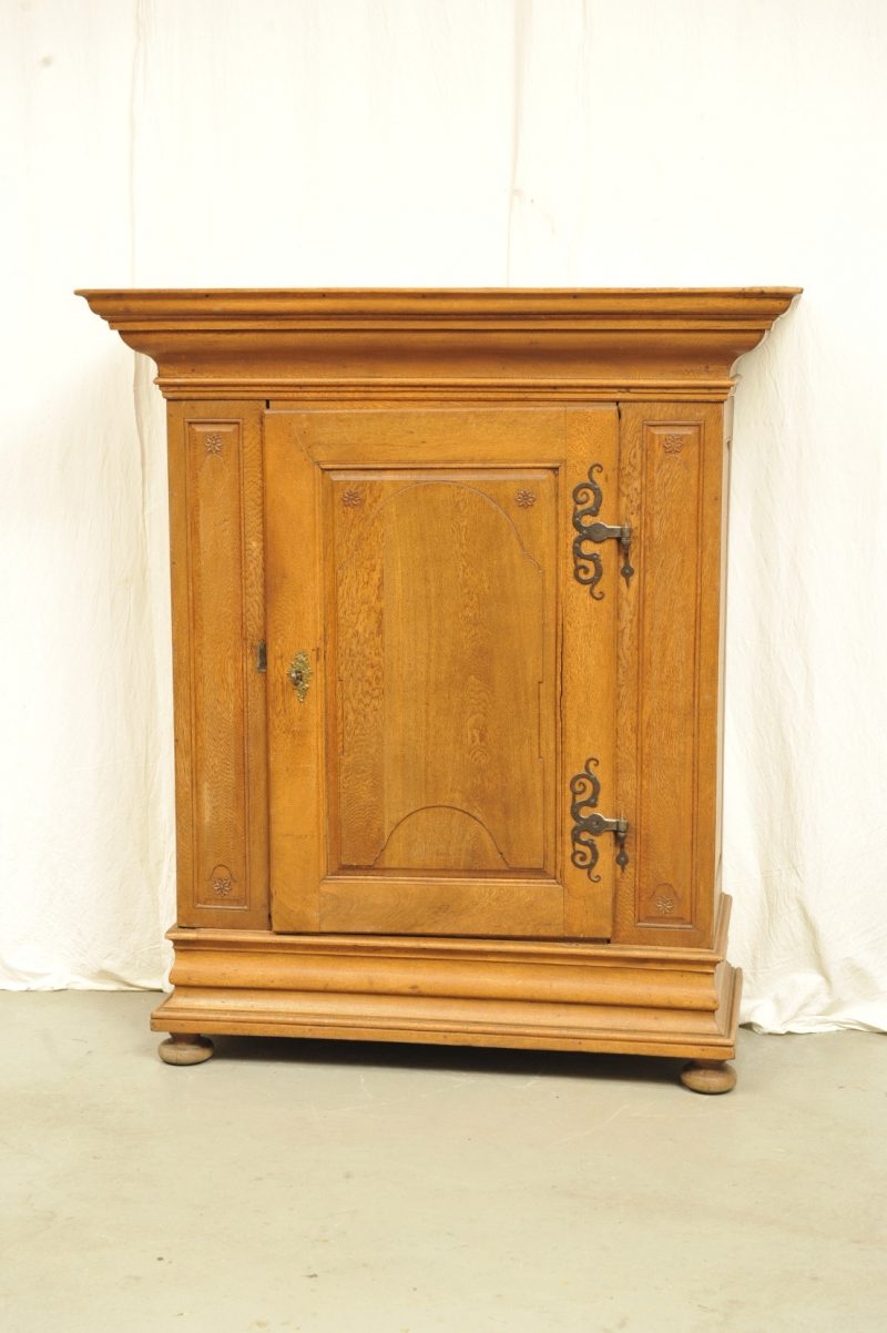 eintüriger Barockschrank Eiche