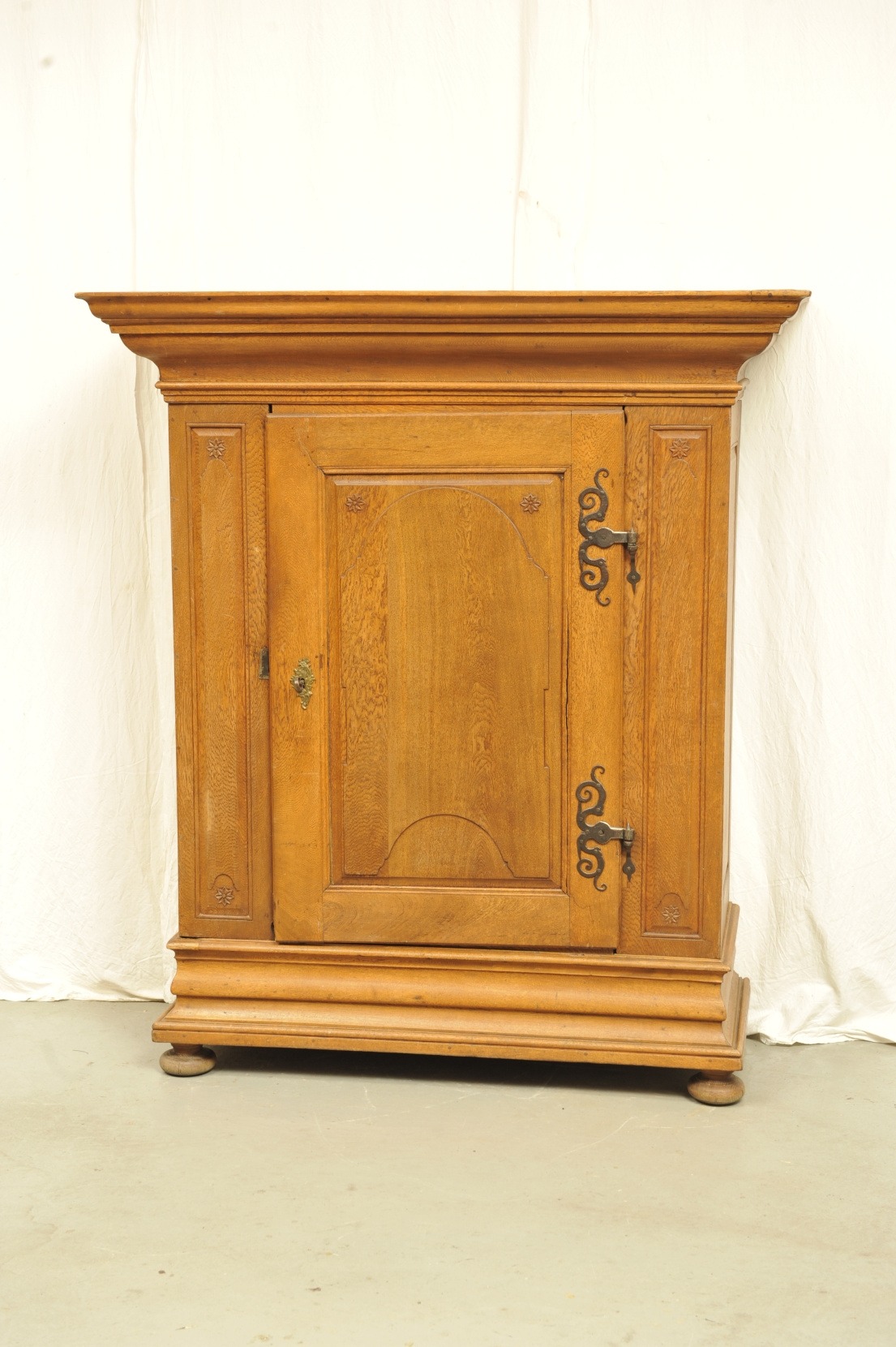 eintüriger Barockschrank Eiche