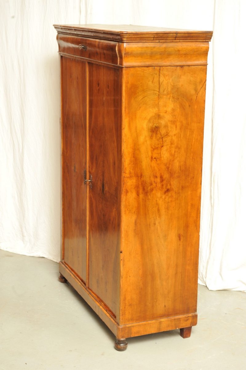 Biedermeier Wäscheschrank Nussbaum