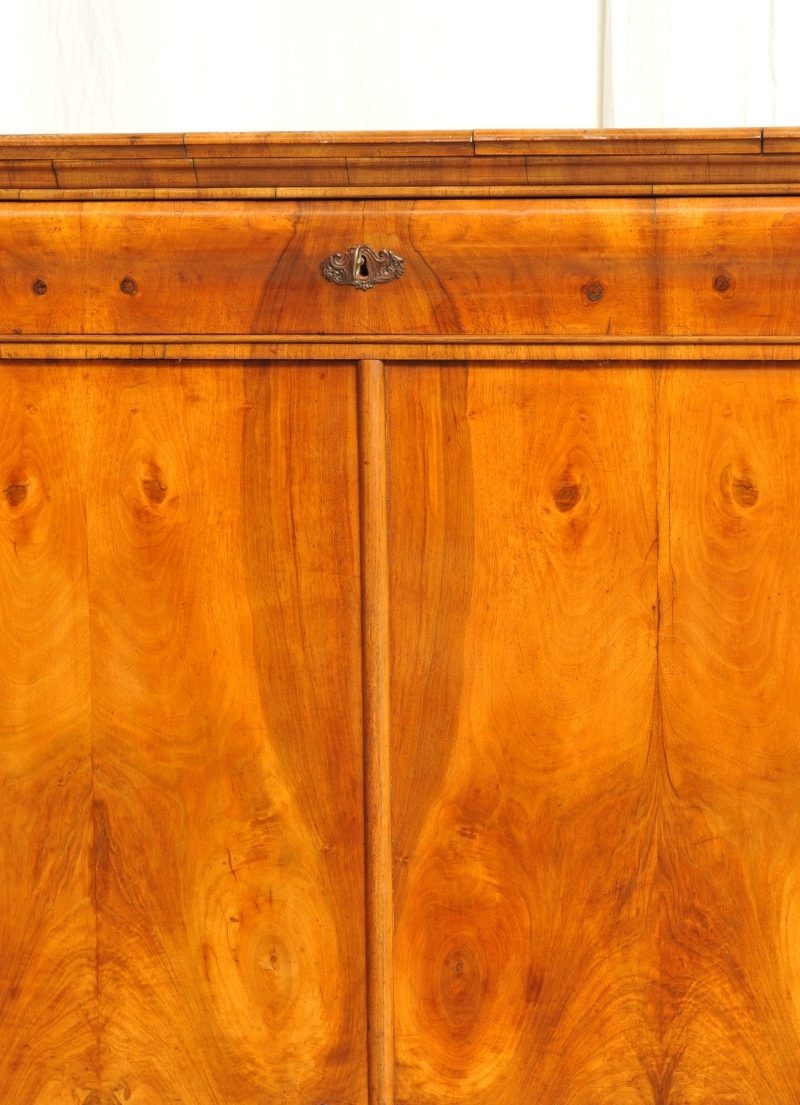 Biedermeier Wäscheschrank Nussbaum