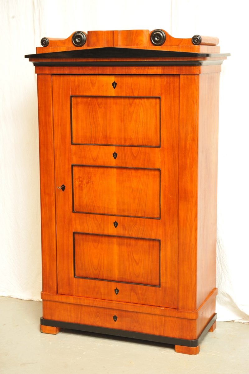 eintüriger Schrank Biedermeier Kirschbaum