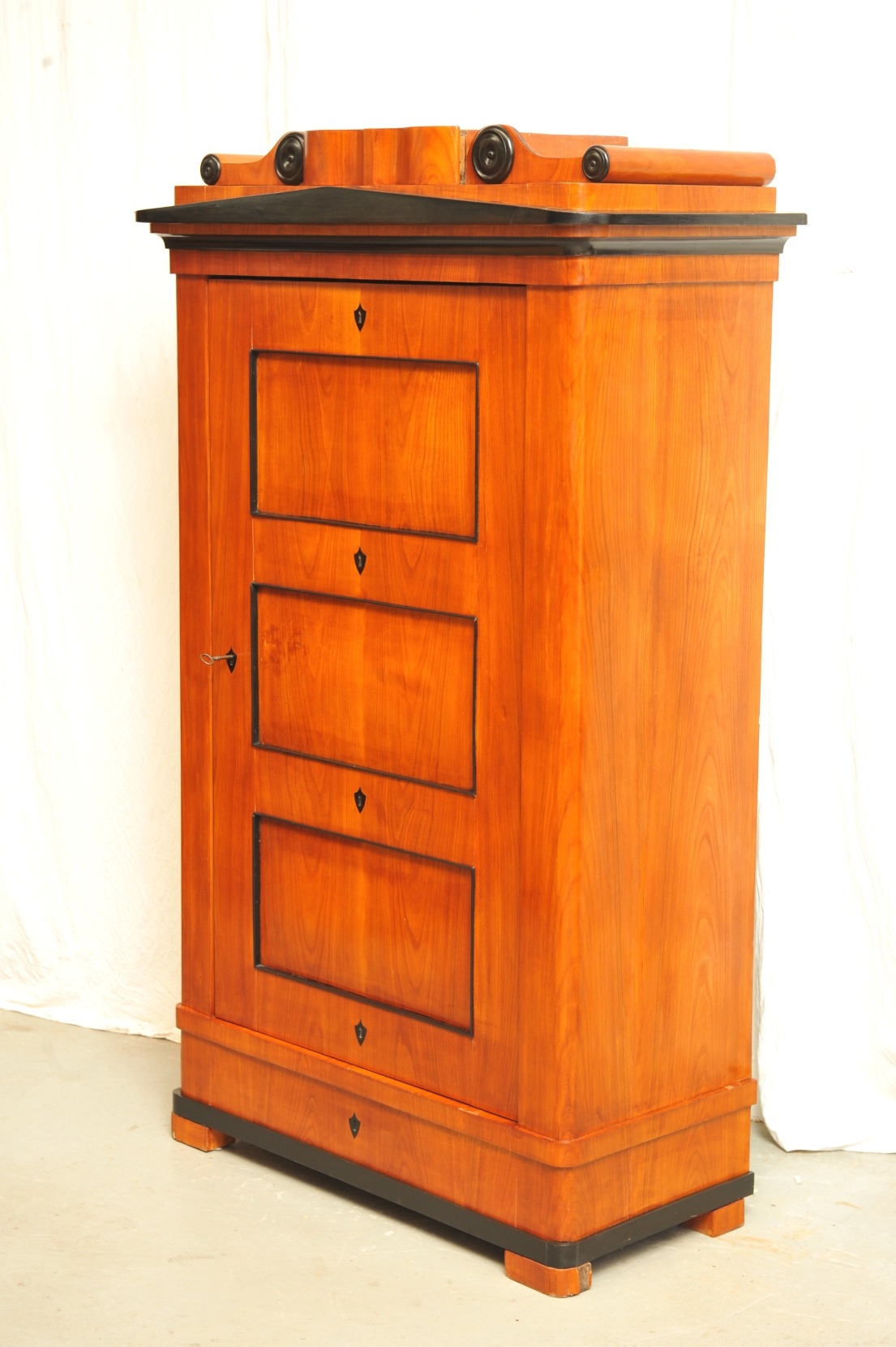 eintüriger Schrank Biedermeier Kirschbaum