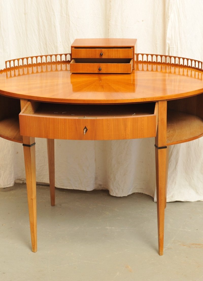 Schreibtisch antik Kirschbaum