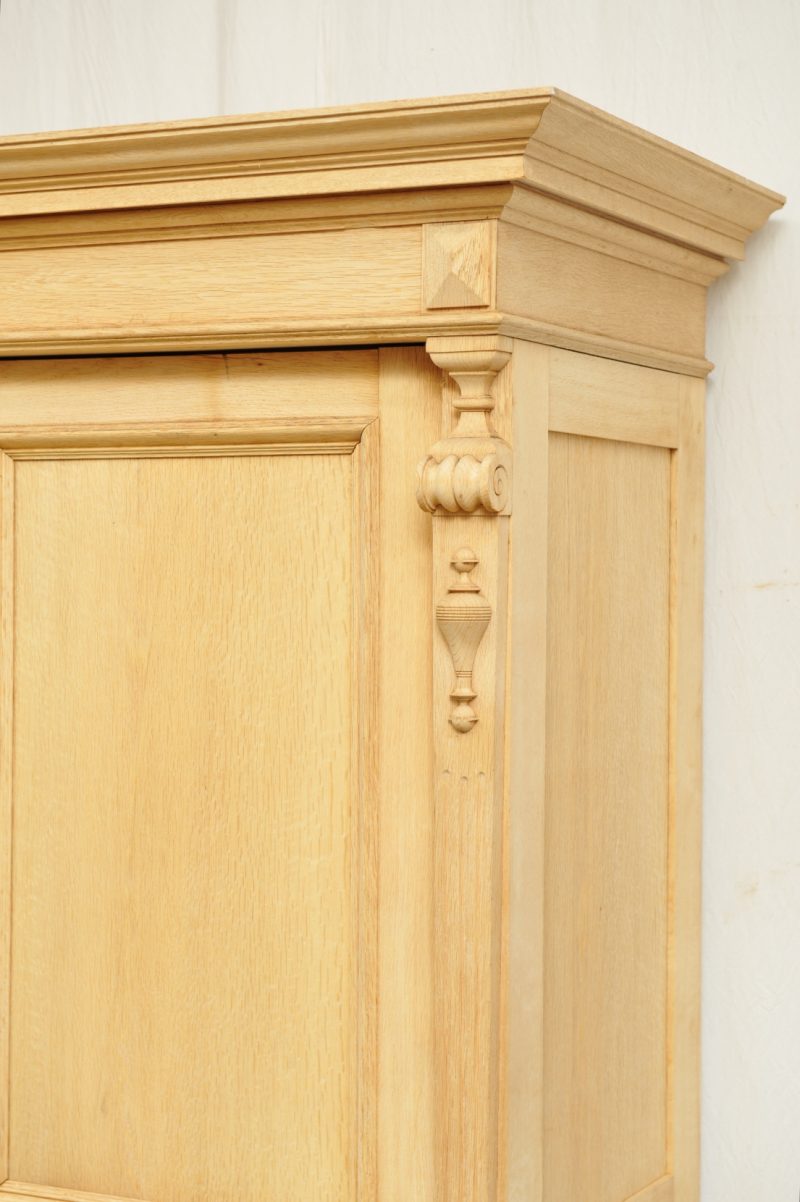 Detail großer zerlegbarer Schrank Gründerzeit Eiche