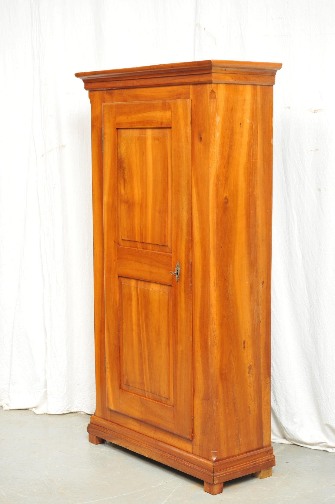 Biedermeier Wäscheschrank eintürig, Kirschbaum