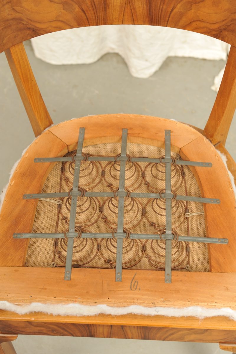 Detail Art Deco Stühle mit gebogter Rückenlehne