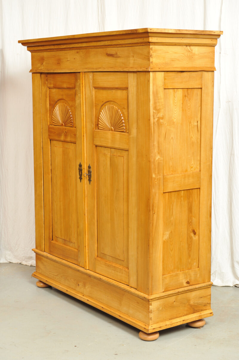 Biedermeier Dielenschrank Esche