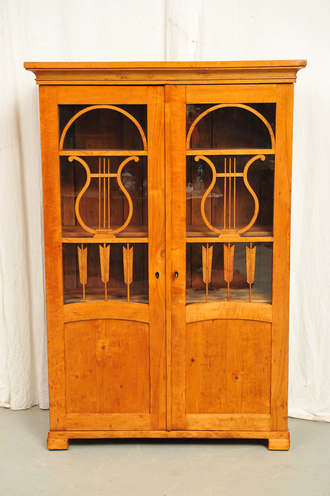Biedermeier Bücherschrank Birnbaum