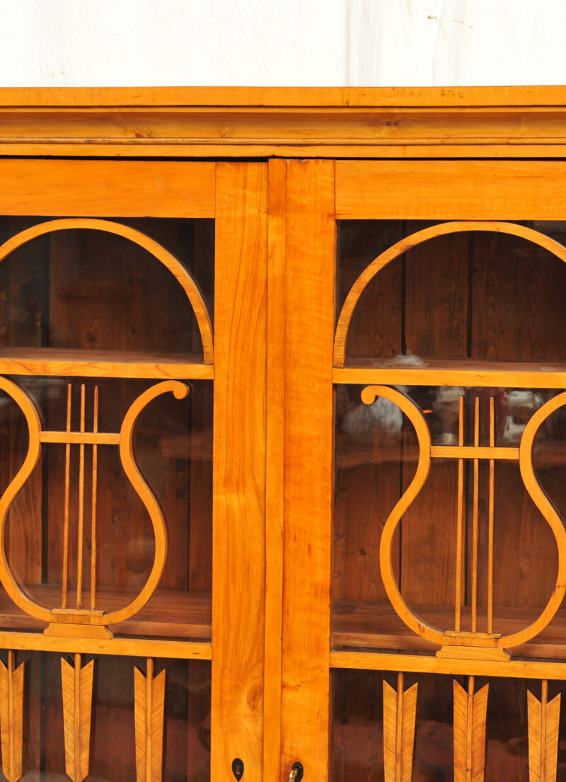 Biedermeier Bücherschrank Birnbaum