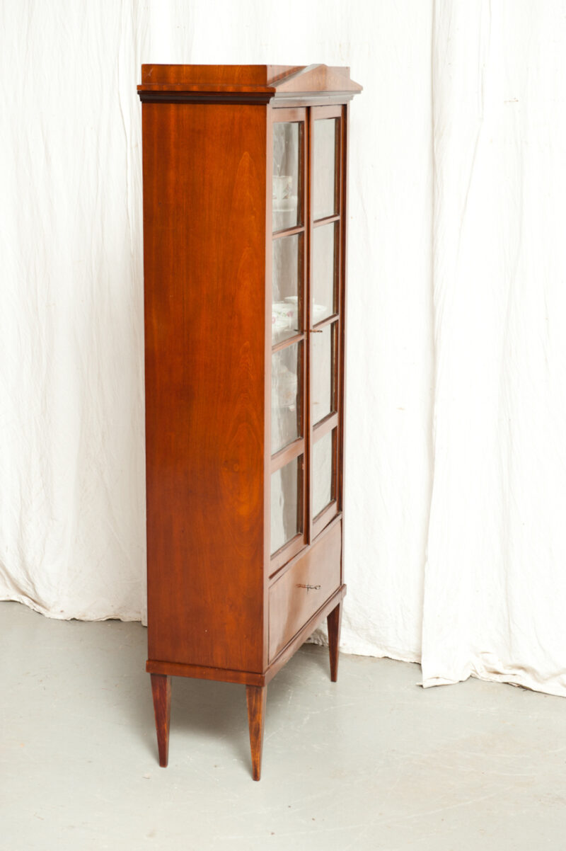 Detail kleiner Vitrinenschrank Biedermeier Mahagoni