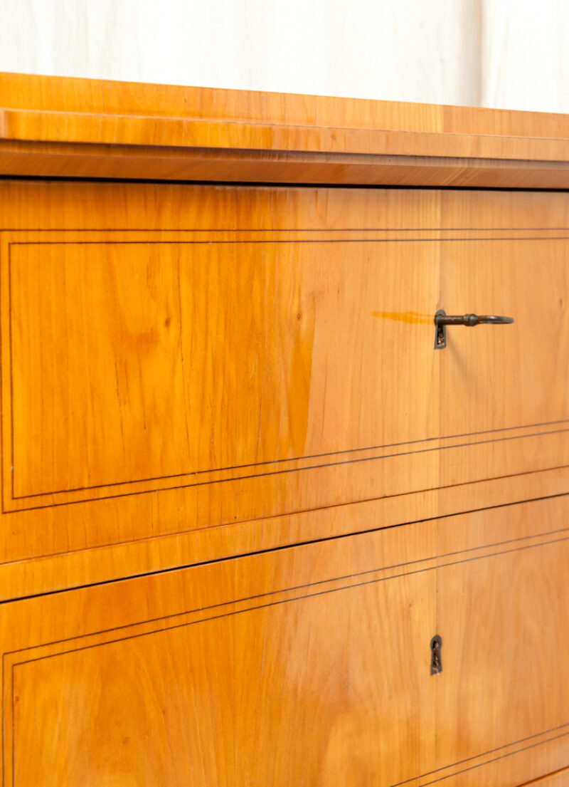 Detail Kommode Biedermeier Kirsche
