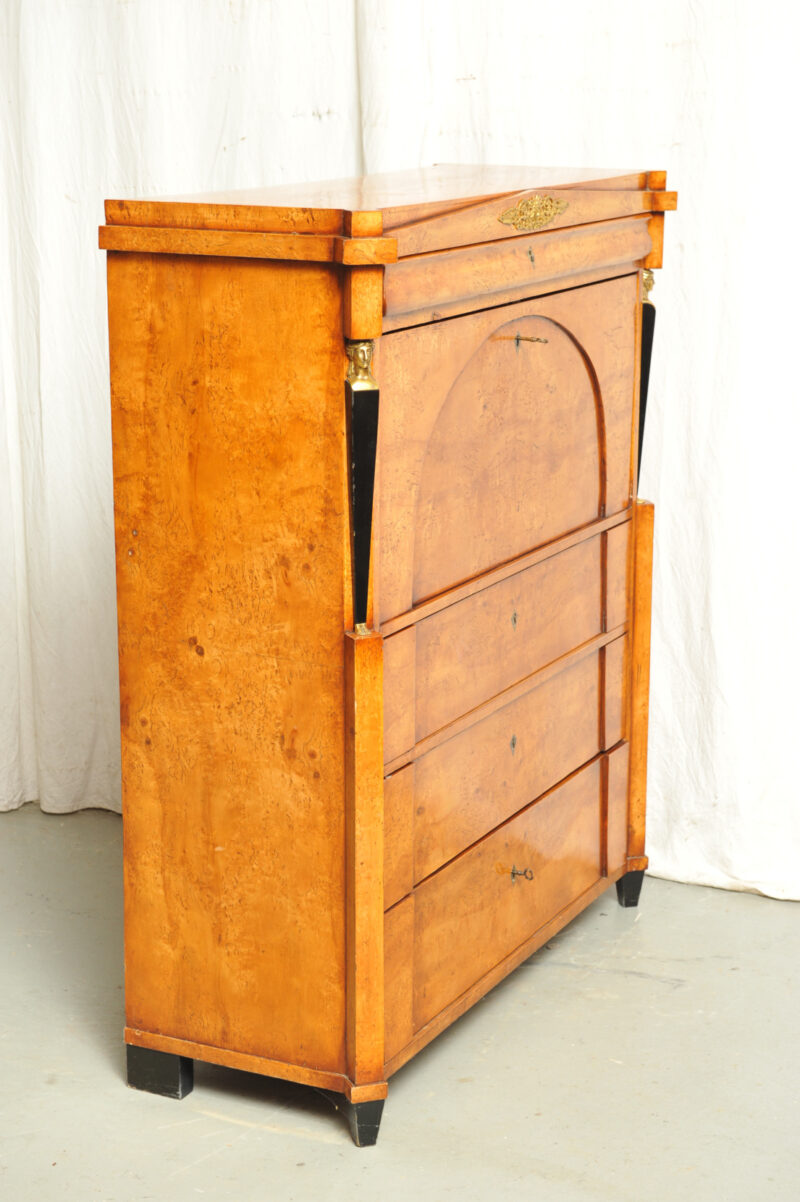 Biedermeier Schreibschrank karelische Birke