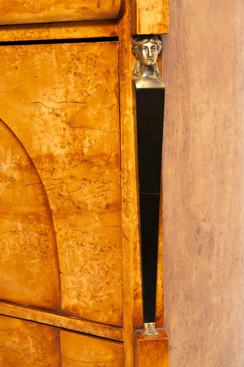 Detail Biedermeier Schreibschrank karelische Birke