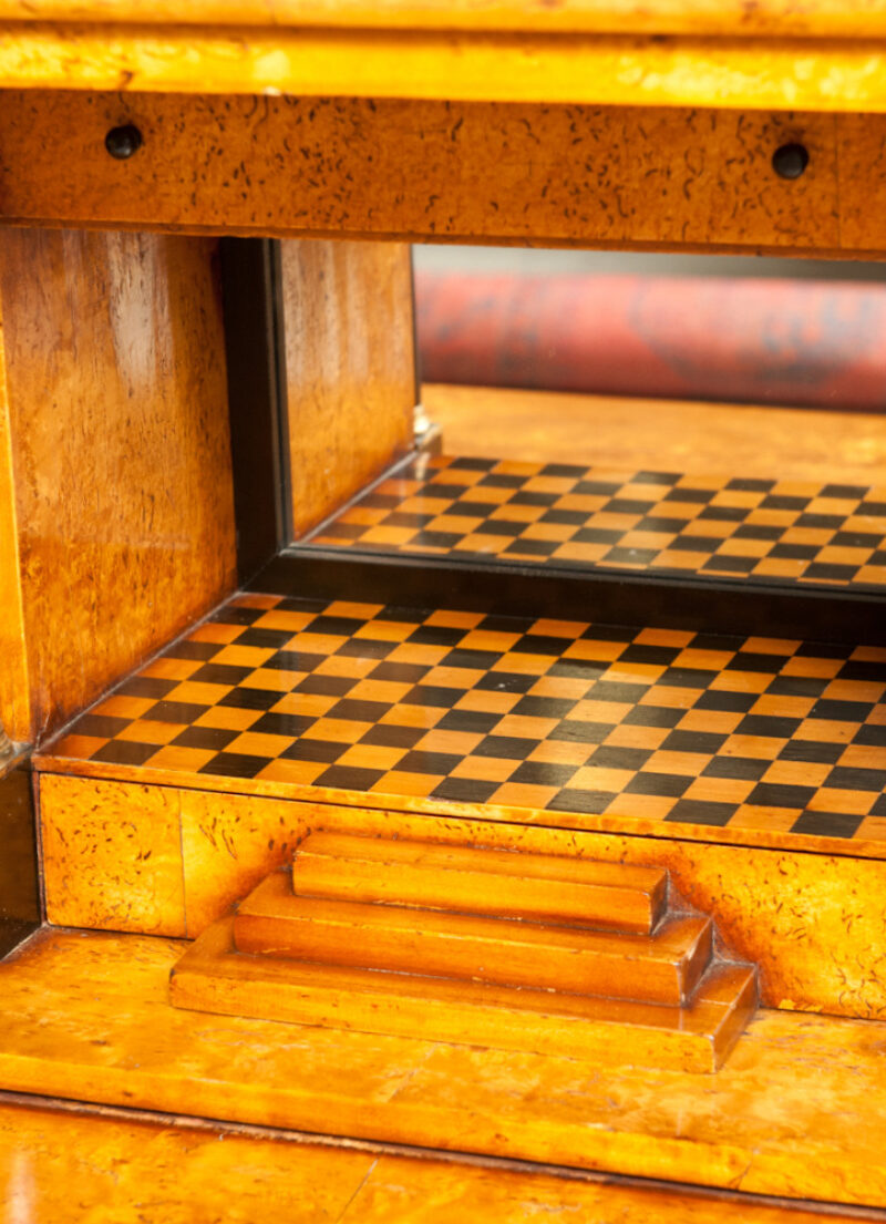 Detail Biedermeier Schreibschrank karelische Birke