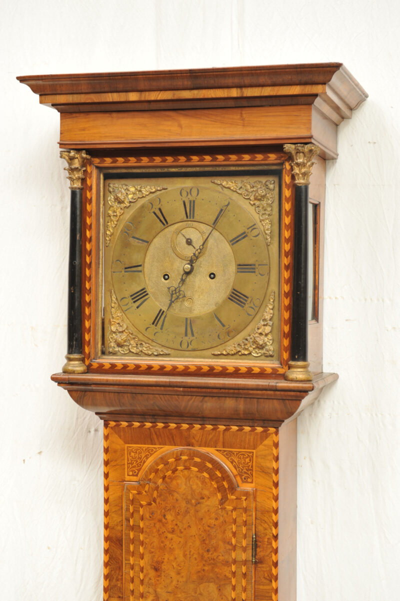 Detail Bodenstanduhr mit reicher Marketerie