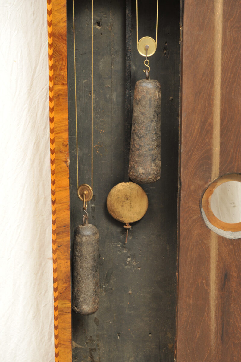 Detail Bodenstanduhr mit reicher Marketerie