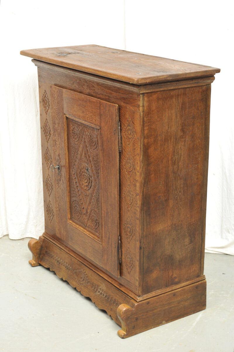 antiker_Brotschrank_Eiche_3610 (5) antiker Vorratsschrank Osnabrücker Land